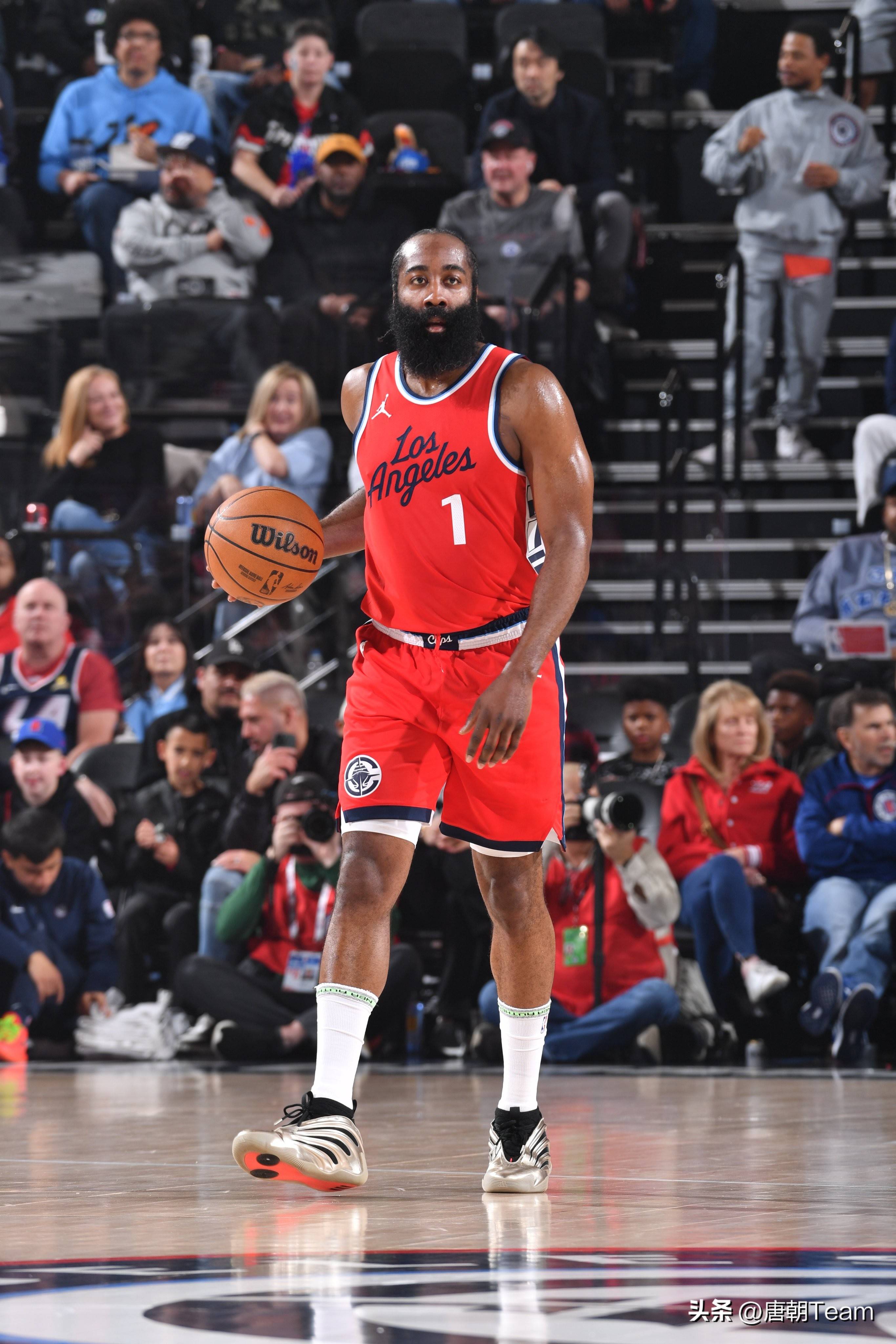 德天空：尤文关注匈牙利20岁中场托特，球员身价1500万欧（德国天空体育：尤文有意20岁匈牙利中场托特，估值约1500万欧元）