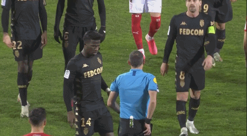 半场战报：国安2-0梅州，法比奥梅开二度
