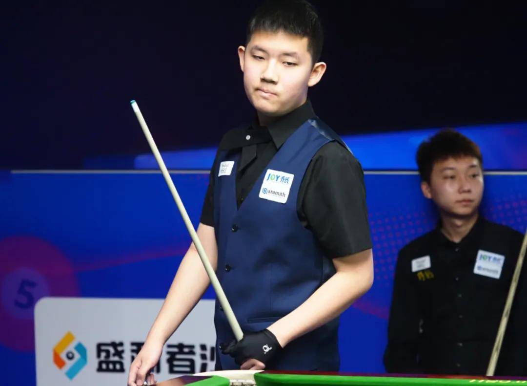 两队的竞赛 两队的竞赛